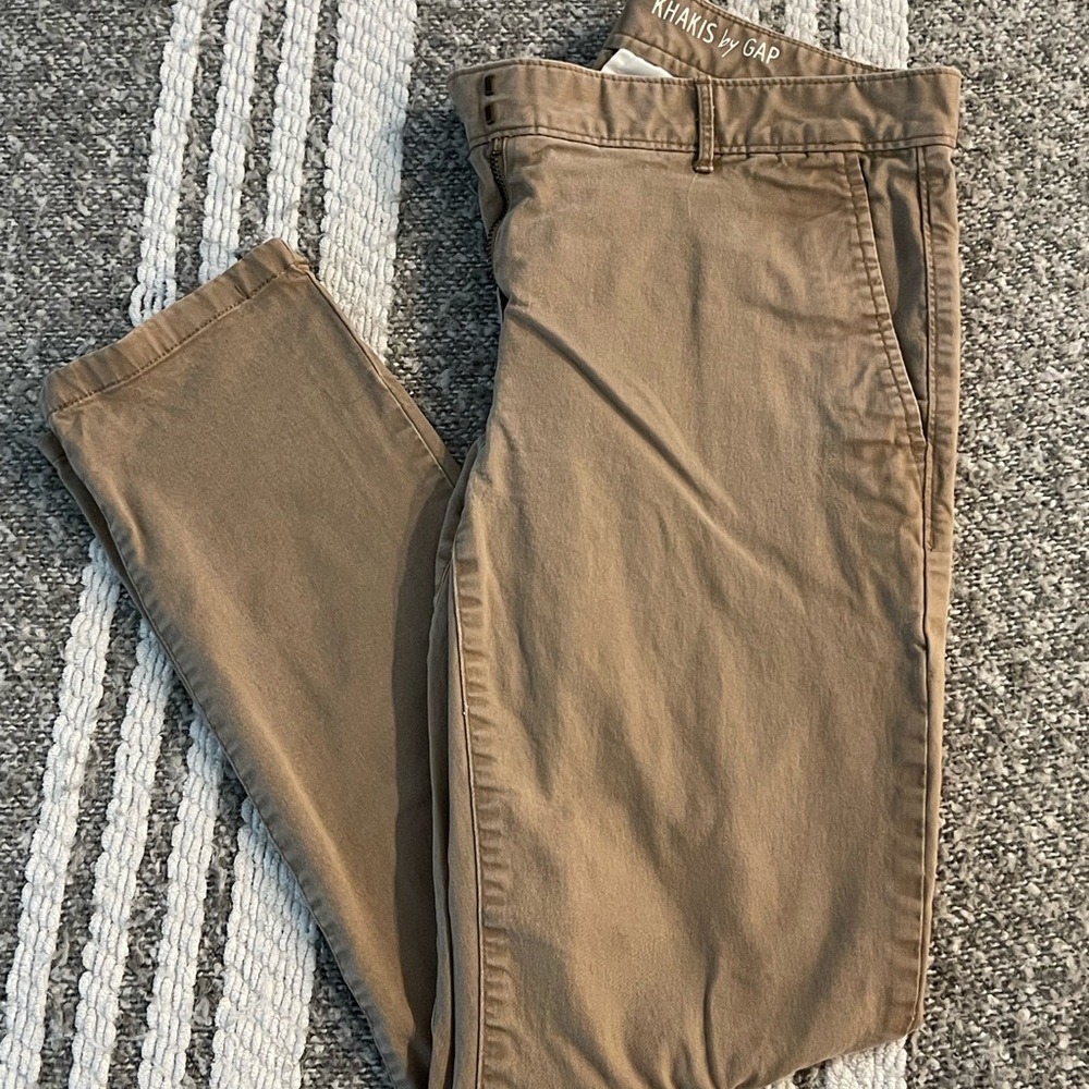 “Skinny Mini” Khakis by Gap - Size 2